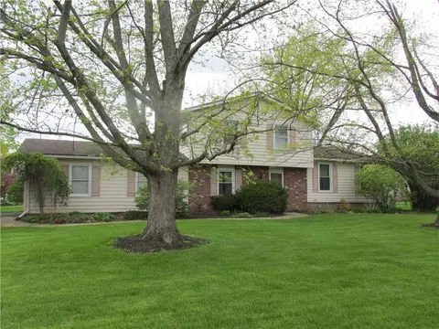 4 Emerald Pt, Chili, NY 14624