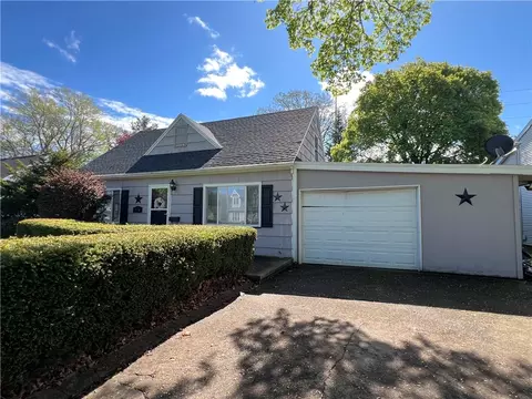 126 Mac Arthur Rd, Greece, NY 14615