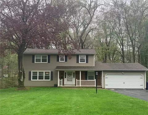27 Brookside Dr, Perinton, NY 14450