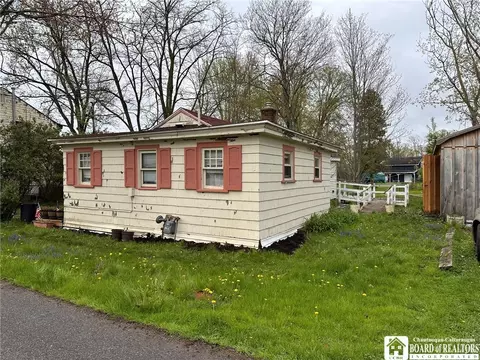 27 Gerald Ave, Busti, NY 14750