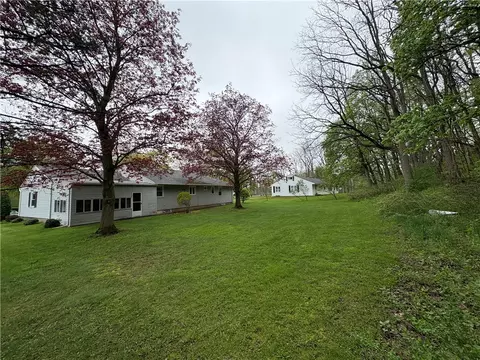 Exterior - 14 Hillcrest Dr, Lyons, NY 14489 photo 2 of 6