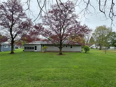 Exterior - 14 Hillcrest Dr, Lyons, NY 14489 photo 3 of 6