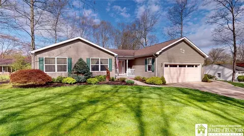 114 Chadwick St, Jamestown, NY 14701