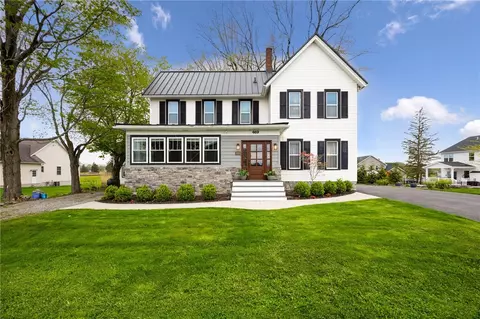 469 Salt Rd, Webster, NY 14580