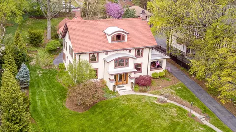 1394 Highland Ave, Rochester, NY 14620