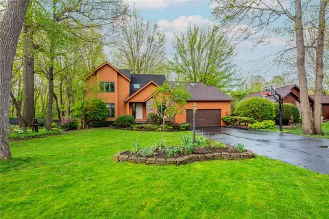 13 Woodbriar Ln, Chili, NY 14624