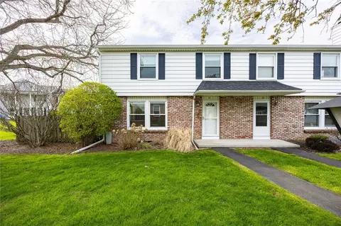 8 Huntsman, Webster, NY 14580