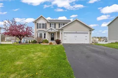 12 Haywards Heath, West Henrietta, NY 14586