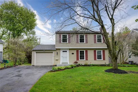44 Brooklawn Dr, Rochester, NY 14618