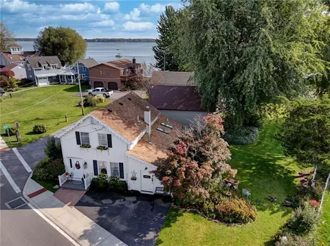 8626 Greig St, Sodus Point, NY 14555