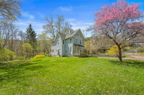 211 Old Prospect Ave, Walton, NY 13856