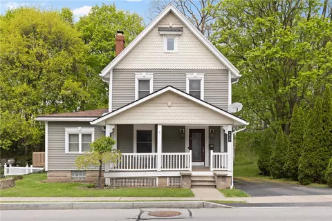 224 Lyell Ave, Ogden, NY 14559
