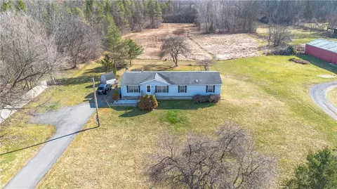 3749 State Route 96, Shortsville, NY 14548