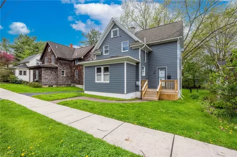 41 Park St, Perinton, NY 14450