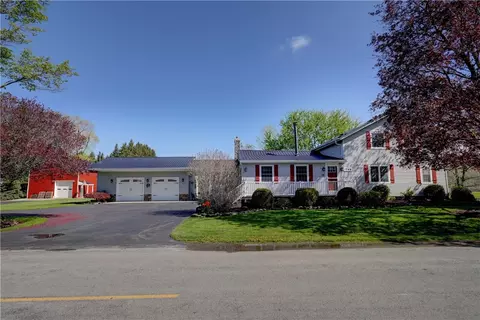 1746 Covell Rd, Sweden, NY 14420