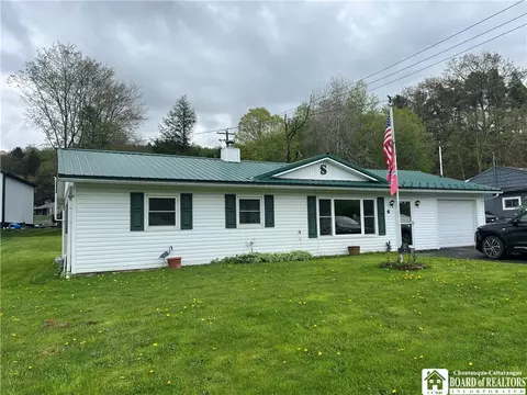 6 School St, Portville, NY 14770