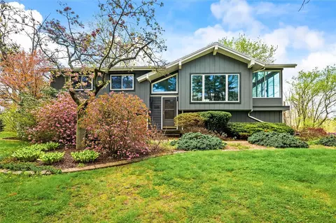 4365 Brick Schoolhouse Rd, Hamlin, NY 14464