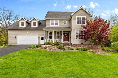 49 Clark St, Ogden, NY 14559