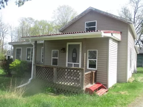 15 Cemetery St, Catlin, NY 14872