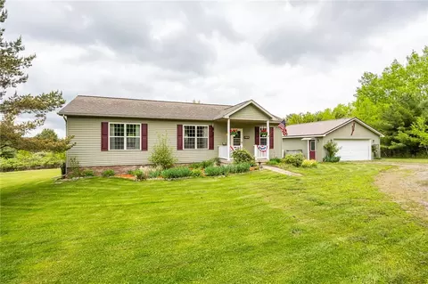 9295 Keuka Highland Dr, Wayne, NY 14840