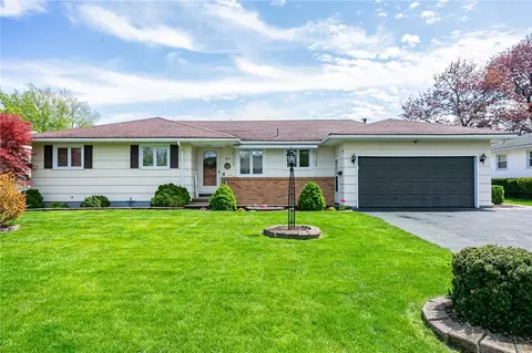 452 Miller Ln, Irondequoit, NY 14617