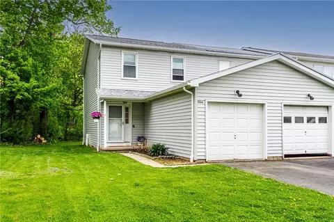 5666 Running Brook Rd, Farmington, NY 14425