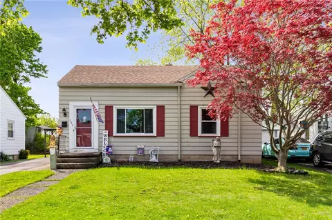 241 Ashwood Dr, Rochester, NY 14609