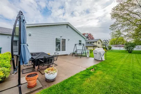 Exterior - 201 Impala Dr, Irondequoit, NY 14609 photo 5 of 7