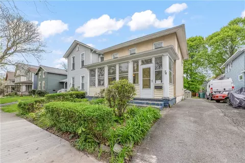74 Hickory St, Rochester, NY 14620
