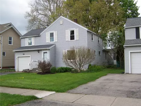 326 Harwick Rd, Irondequoit, NY 14609
