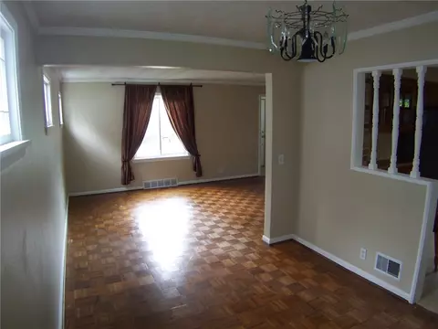 326 Harwick Rd, Irondequoit, NY 14609 photo 9