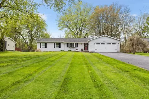 2033 Clarkson Parma Tl Rd, Brockport, NY 14420