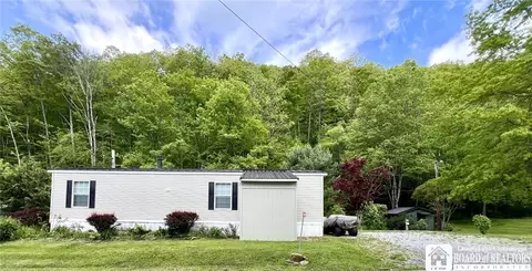 4067 Newton St, Salamanca, NY 14779