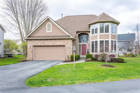 713 Mariner Cir, Webster, NY 14580