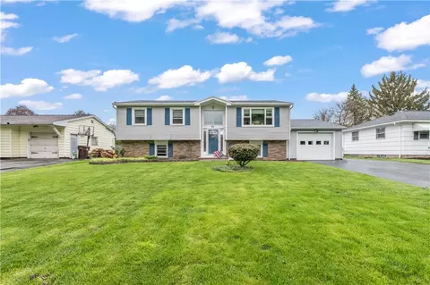 32 Barbie Dr, Greece, NY 14626