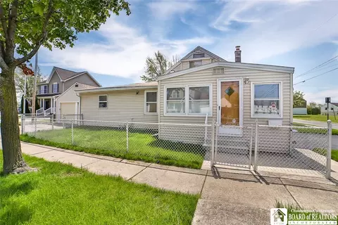 6 Balzac Ct #2, Tonawanda, NY 14150