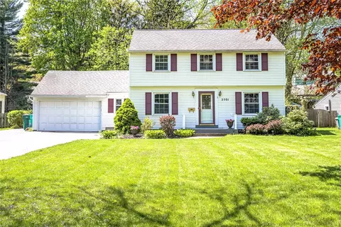 2501 Oakview Dr, Irondequoit, NY 14617