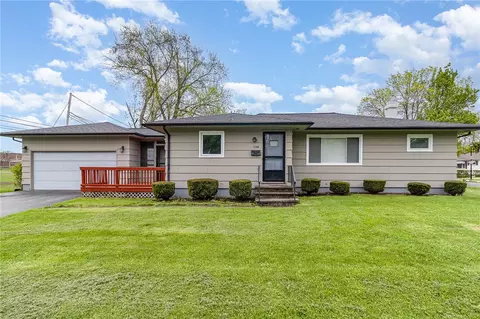 134 Schum Ln, Rochester, NY 14609
