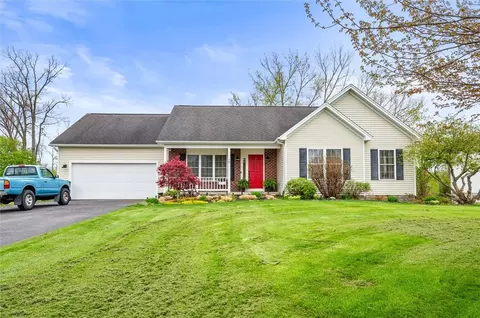 25 Country Creek Ln, Hilton, NY 14468