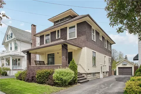 9 Hart St, Batavia, NY 14020