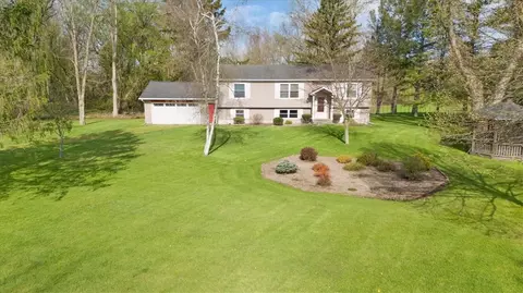 5745 Eddy Ridge Rd, Williamson, NY 14589