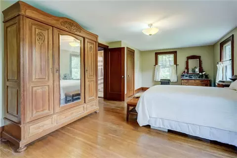 Bedroom - 79 Rawlinson Rd, Irondequoit, NY 14617 photo 2 of 7