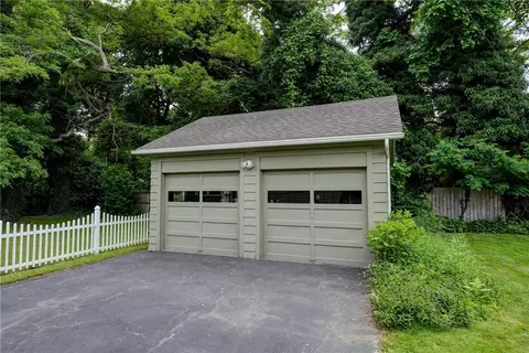 Exterior - 79 Rawlinson Rd, Irondequoit, NY 14617 photo 7 of 8
