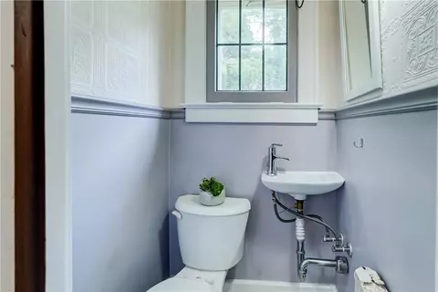 Bath - 79 Rawlinson Rd, Irondequoit, NY 14617 photo 1 of 3