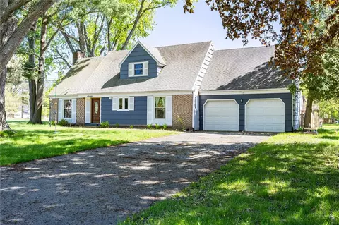16 Sturbridge Ln, Pittsford, NY 14534