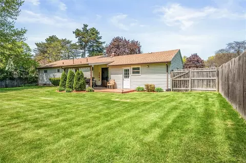 37 Glen Haven Rd, Irondequoit, NY 14609 photo 5