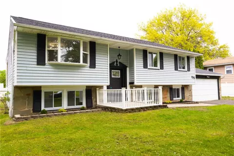 138 Churchill Dr, Greece, NY 14616