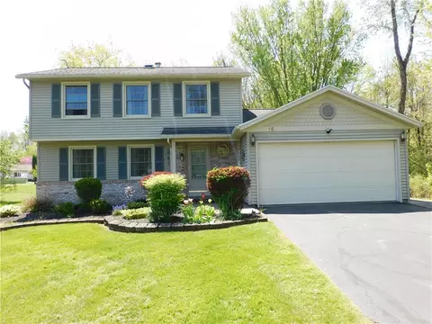 15 Sunview Dr, Chili, NY 14624