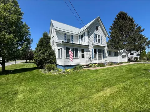 5139 Gray St, North Rose, NY 14516