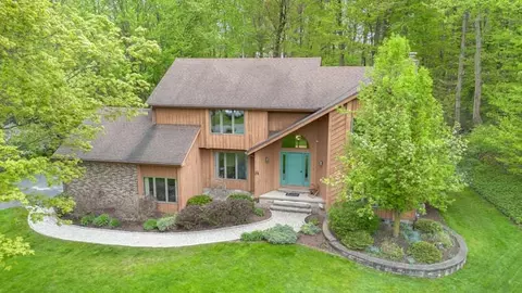 29 Woodbriar Ln, Chili, NY 14624